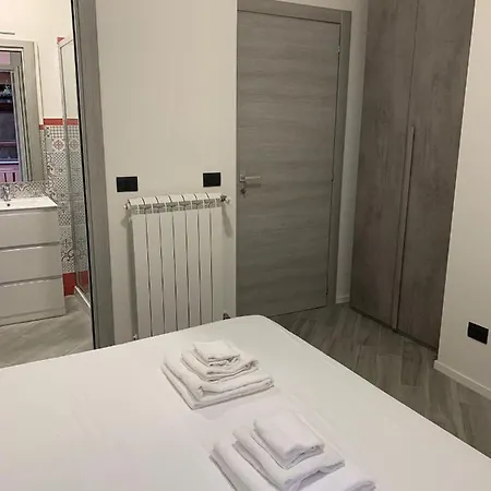 Pigneto Square 게스트하우스 3*