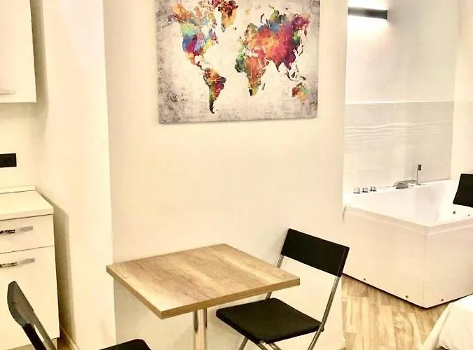 Guest house Pigneto Square 3*