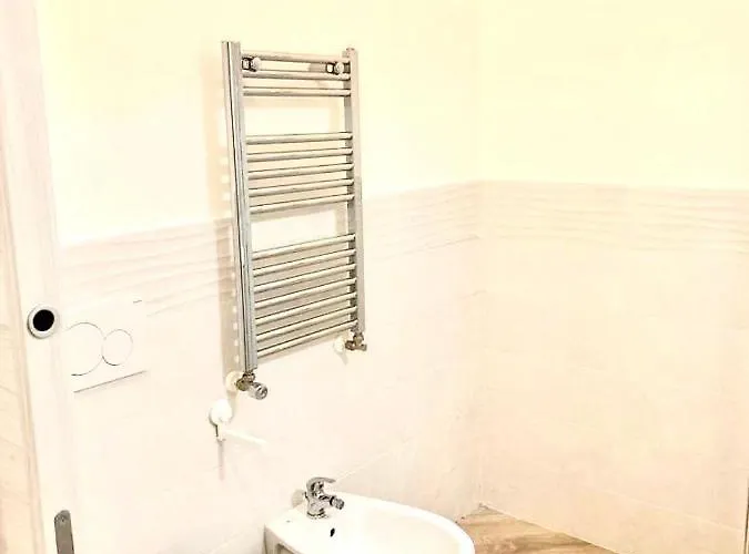 Pigneto Square בית הארחה 3*