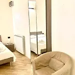 Pigneto Square ゲストハウス 3*