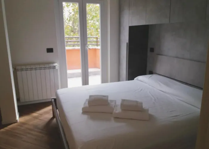 Pigneto Square 招待所 3*